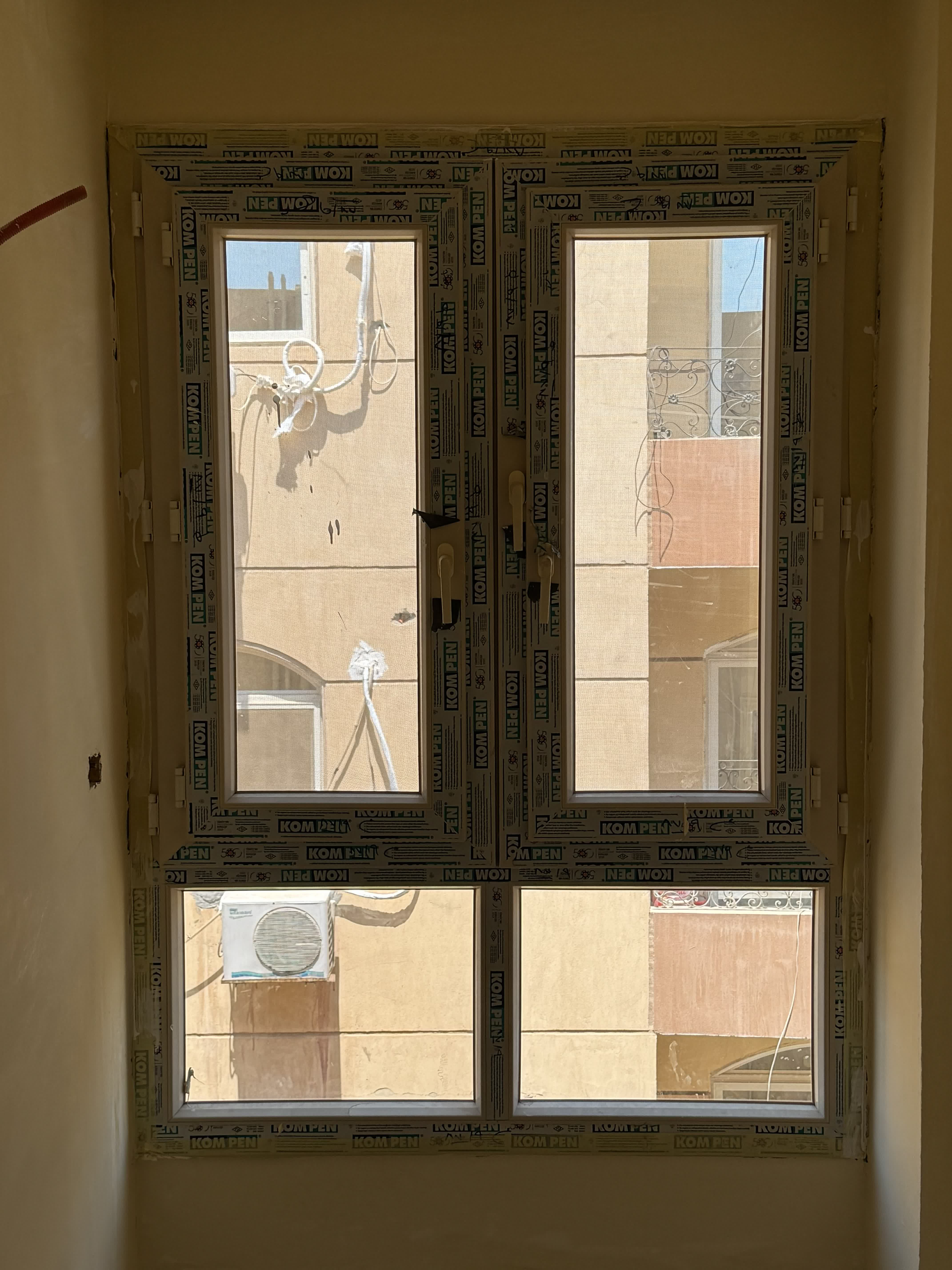 شباك مفصلي ، درفة داخل درفة ، قطاع كومبن يو بي في سي